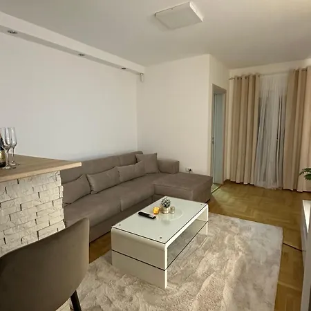 Apartmán Cetral032 *